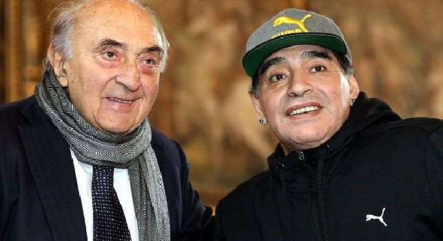 Corrado Ferlaino insieme a Diego Armando Maradona