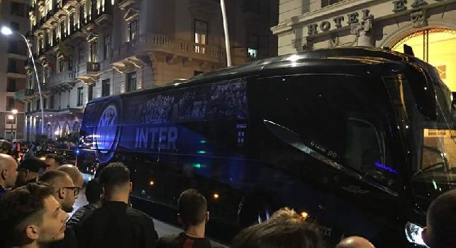 Inter arrivata a Napoli, 150 tifosi azzurri sul lungomare