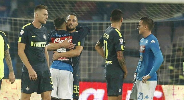 Nagatomo salta Reina e gli azzurri sotto la curva nel post-partita: gli scatti di Napoli-Inter [FOTOGALLERY CN24]