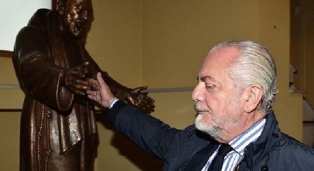 Napoli, De Laurentiis riceve il Premio Internazionale Padre Pio da Pietrelcina [FOTO]