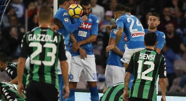 Dal braccio di Cannavaro al morso di Mertens: le emozioni di Napoli-Sassuolo 3-1 [FOTOGALLERY CN24]