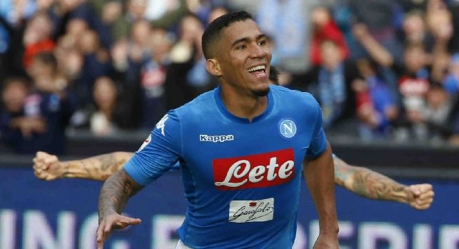 Superate le 100 presenze col Napoli per Allan, arrivano i complimenti di Jorginho [FOTO]