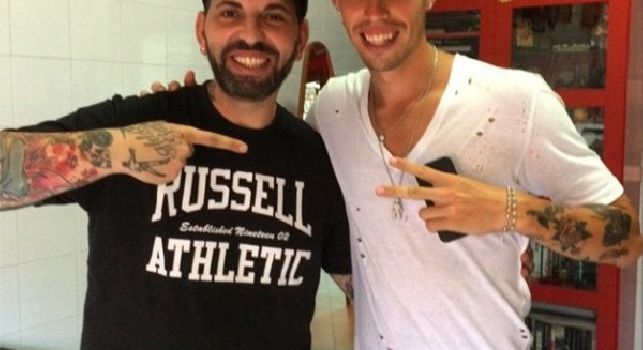 Hamsik, il tatuatore: E' un grandissimo amico, già mi manca! Mi ha tatuato il 17 sulla mia pelle, lo seguirò in Cina