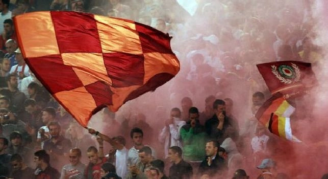 Vergogna al Ferraris: Cori anti-Napoli da parte dei romanisti durante Genoa-Roma