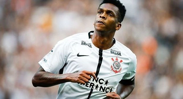 ESCLUSIVA - Emissari del Napoli in Brasile per trattare Jô, ieri l'incontro con il Corinthians