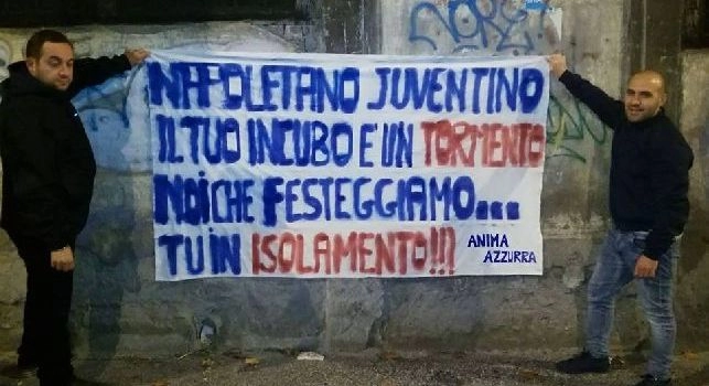 Napoletano juventino, il tuo incubo &egrave; un tormento.... Striscione sfott&ograve; a Capodimonte [FOTO]
