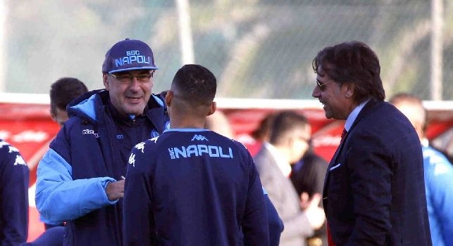 Maurizio Sarri (Napoli, 10 gennaio 1959) &egrave; un allenatore di calcio italiano, attuale tecnico del Napoli.