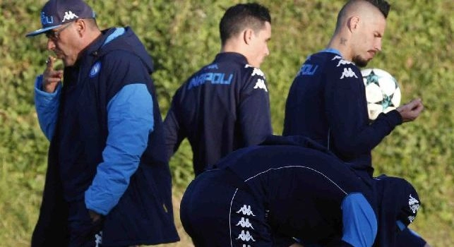 Sarri fuma a Castel Volturno