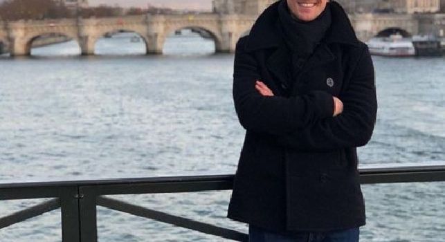 Milik su Instagram: Saluti da Parigi. Buona giornata [FOTO]