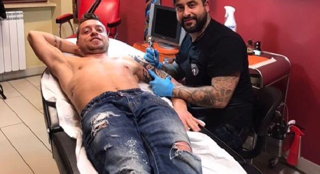 Nuovo tattoo per Giaccherini: Sono venuto a trovare il mio amico Costa [FOTO]
