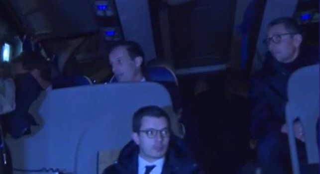 La Juve è arrivata al Parker's: Marchisio risponde agli sfottò dei tifosi, Buffon sorride ai cori [VIDEO & FOTO CN24]