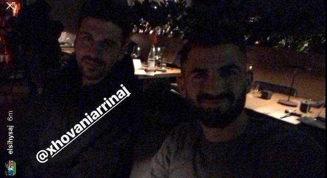 Serata di relax per Hysaj, in compagnia di sua moglie Florenca [FOTO]