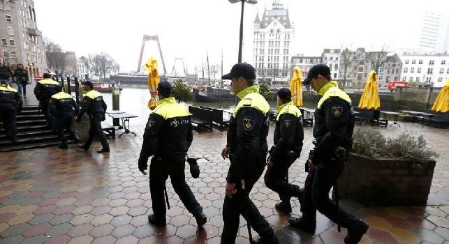 Rotterdam, 700 poliziotti per le strade della città: situazione tranquilla