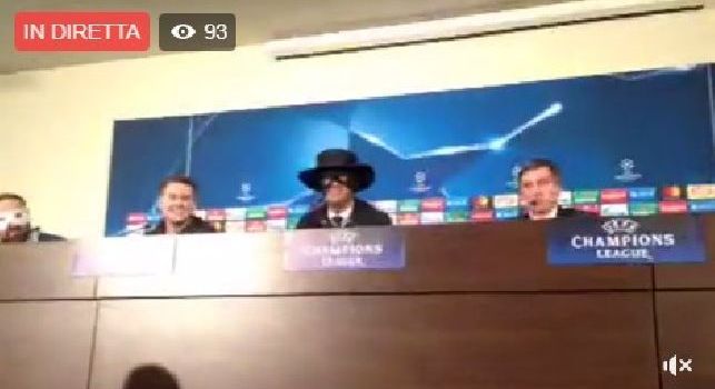 Shakhtar qualificato, clamoroso Fonseca: mantiene la promessa, maschera di Zorro in conferenza! [FOTO]