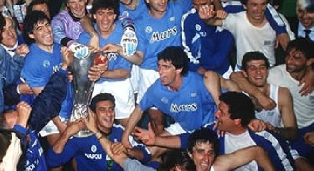 Napoli-Lipsia, storico e fortunato precedente: c'era Maradona, gli azzurri vinsero la Coppa Uefa! [VIDEO]