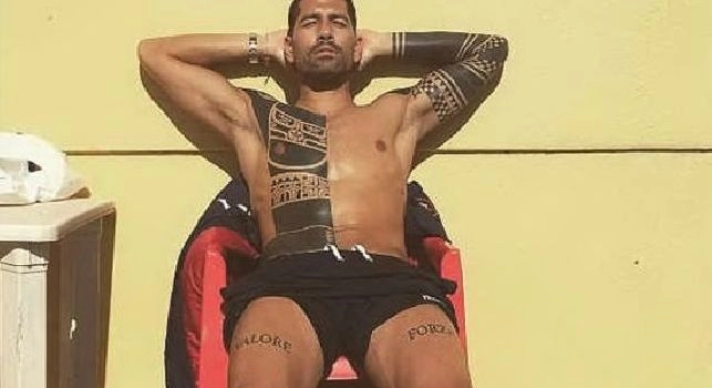 Marco Borriello attaccante della Spal a dorso nudo