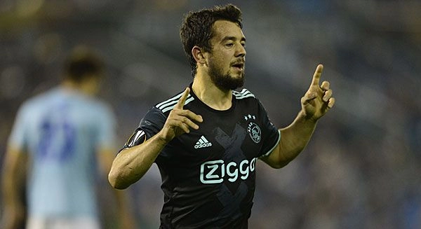 Il Napoli lavora per anticipare l'arrivo di Younes: operazione complicata, non ci saranno sconti
