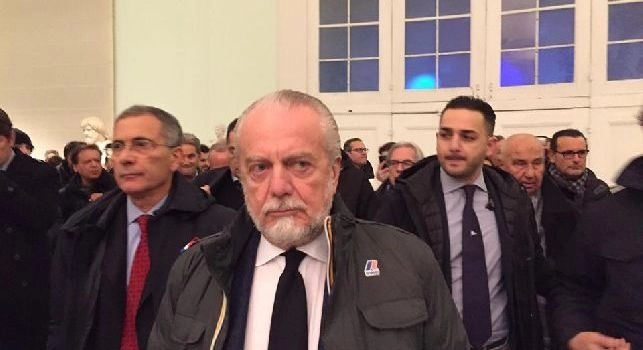 De Laurentiis: Mi dicono 'Cacc e sord', lo faremo con intelligenza! Arriver&agrave; Inglese, Ounas deve giocare di pi&ugrave;. Non voglio deludere i tifosi, ce la giocheremo alla grande