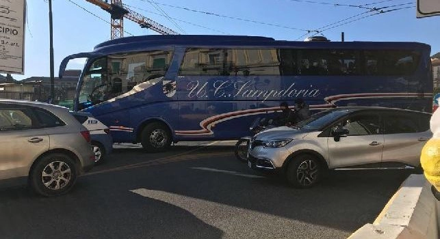 Anche la Samp arrivata al San Paolo, fischi e cori contro i blucerchiati [VIDEO CN24]