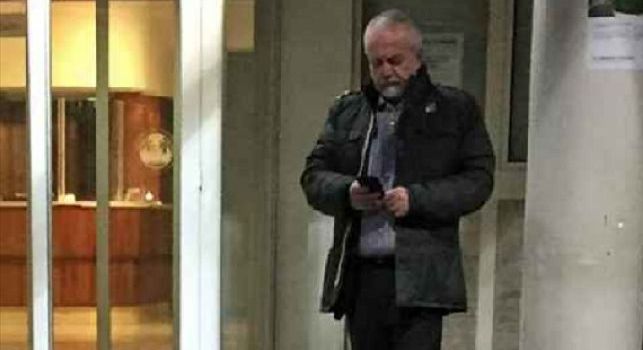 Cecchi Gori ricoverato al Gemelli in condizioni gravissime, De Laurentiis fra i primi arrivati in Ospedale [FOTO]