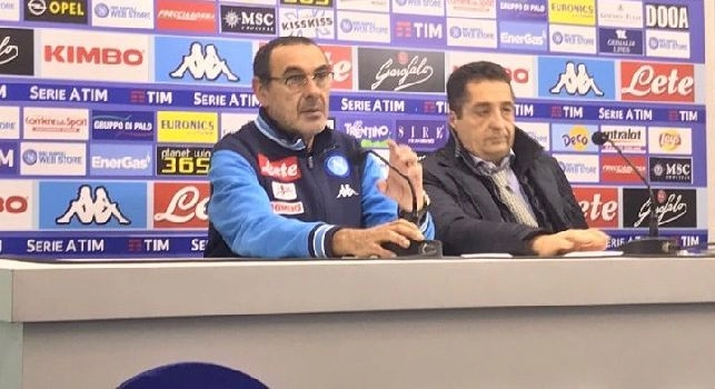 Mister, avete battuto un altro record! Sarri risponde: Mi posso toccare? [VIDEO]