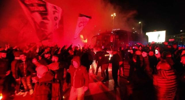 Il rientro a Capodichino del Napoli