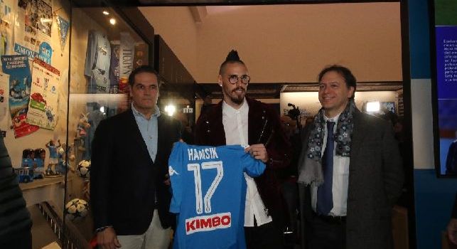 Hamsik entra nella Storia! Marek consegna la maglia dei record al MANN [FOTOGALLERY CN24]