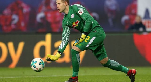 Peter Gulacsi con la divisa del Lipsia