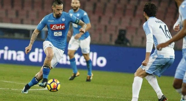 Hamsik su Sarri: Mai visto qualcuno fumare così tanto, è incredibile! Sul campo chiede massima concentrazione, ma fuori...