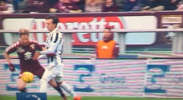 L'ex arbitro Pieri: Sul gol di Alex Sandro c'è fallo di Bernardeschi, il silent check VAR non è sufficiente