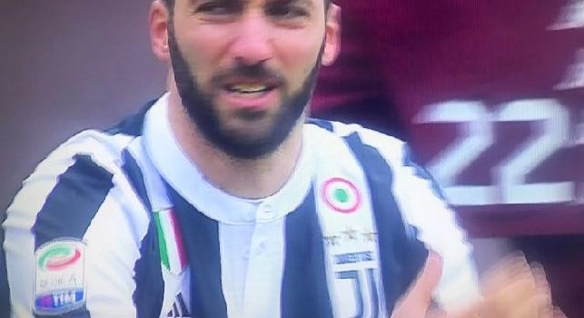 Infortuni Higuain e Bernardeschi: il comunicato ufficiale della Juve sulle loro condizioni