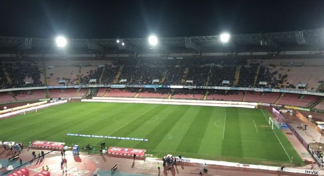 Solo in 30mila al San Paolo per Napoli-Genoa, due le ragioni dietro uno stadio pieno a metà