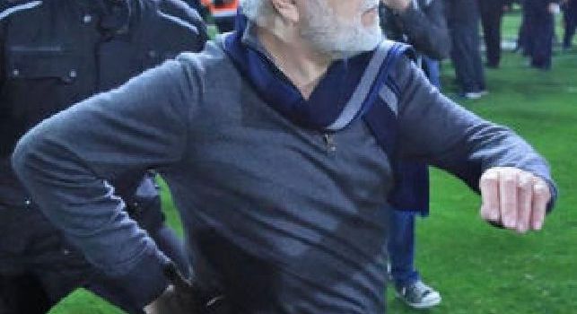 PAOK, punizione esemplare per il presidente con la pistola in campo: squalificato per tre anni!