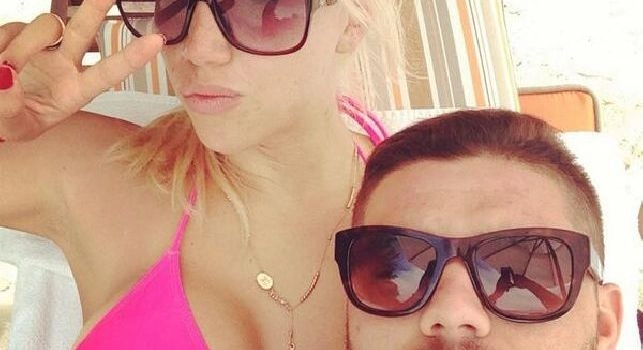 Icardi - Napoli, Wanda Nara chiede 8 mln più bonus: De Laurentiis temporeggia