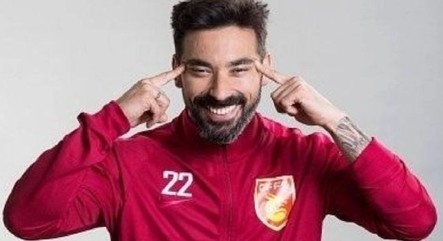 Napoli, Lavezzi si ritira! L'annuncio ai media: E' quasi sicuro al 100%, voglio godermi i figli e la famiglia! [VIDEO]