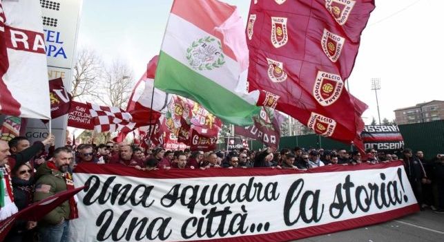 “Via il Sassuolo da Reggio Emilia!, i tifosi della Reggiana protestano contro il club di Squinzi con un corteo!