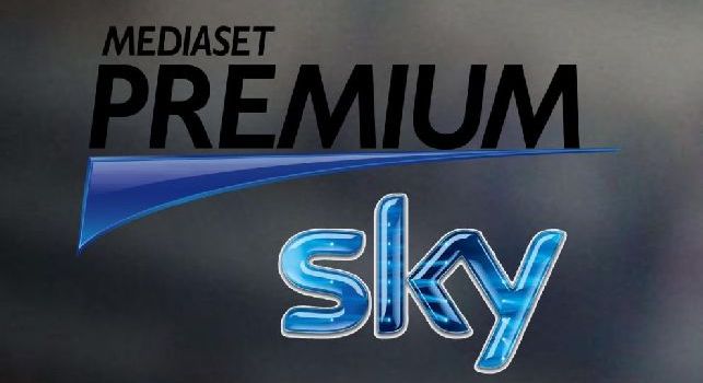 Clamoroso, accordo storico tra Sky e Mediaset: gli abbonati avranno entrambe le paytv al prezzo di una!