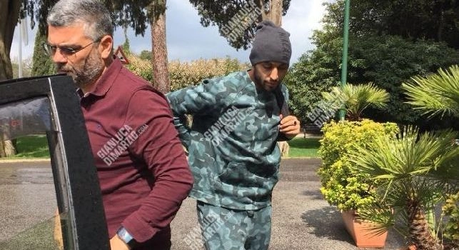 Faouzi Ghoulam a Villa Stuart a controllo per la rotula (foto gianlucadimarzio.com)