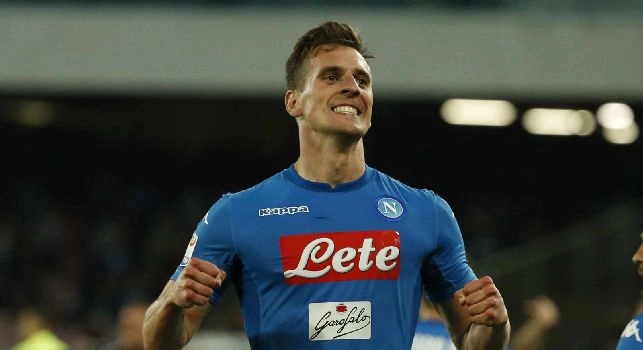 Sampdoria-Napoli 0-1, Milik la sblocca da subentrato e sbeffeggia i tifosi avversari: ammonito per condotta antisportiva [VIDEO]