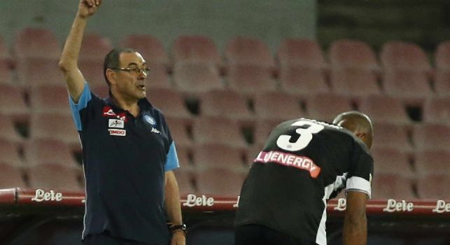 Sarri, allenatore del Napoli al San Paolo contro l'Udinese