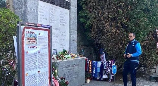 Bel gesto di Sarri, fa visita ancora una volta ai caduti di Superga [FOTO]
