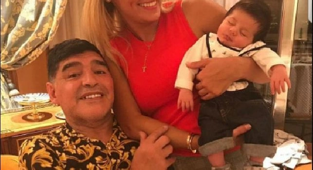 Maradona non sar&agrave; all'Allianz stasera: seguir&agrave; Juve-Napoli sull'aereo di ritorno per Dubai