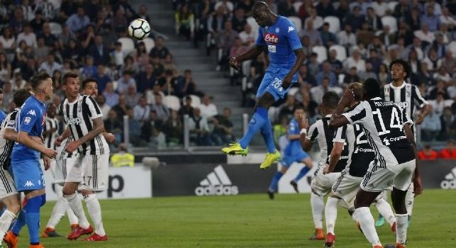 Koulibaly in gol in Juventus-Napoli all'Allianz Stadium