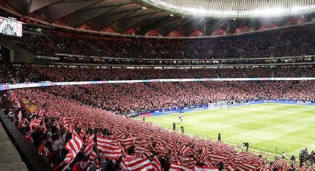 E' il Wanda Metropolitano ma sembra il San Paolo: da brividi la versione spagnola di Un giorno all'improvviso [VIDEO]