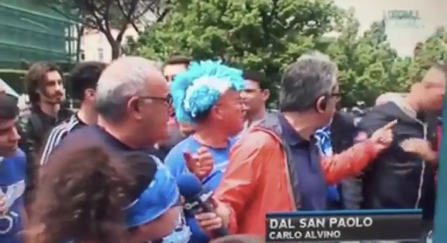 Vergogna al San Paolo, gli Ultras se la prendono con Alvino: Tu abbuschi, te ne devi andare! [VIDEO]
