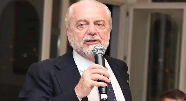 Aurelio De Laurentiis (Roma, 24 maggio 1949) è un produttore cinematografico, imprenditore e dirigente sportivo italiano, titolare della Filmauro, presidente del Napoli
