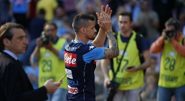 La Curva B saluta e ringrazia Christian Maggio: standing ovation per l'ultima in maglia azzurra! [VIDEO]