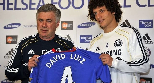 David Luiz, Chelsea. De Laurentiis lo vuole con uno sconto cedendo Sarri