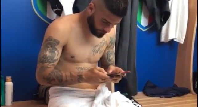 Insigne show  e musica napoletana negli spogliatoi della Nazionale, Balotelli su Instagram: Lorenzo canta a bassa voce [VIDEO]