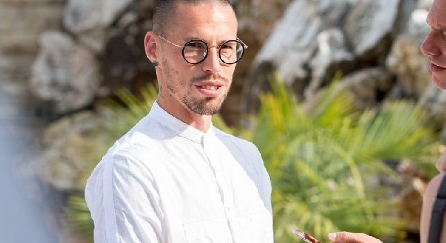 Hamsik al matrimonio del compagno di Nazionale Nemec! [VIDEO]